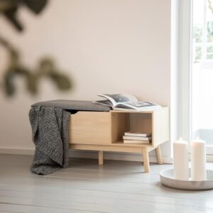 Entré bænk i lyst egetræs-look